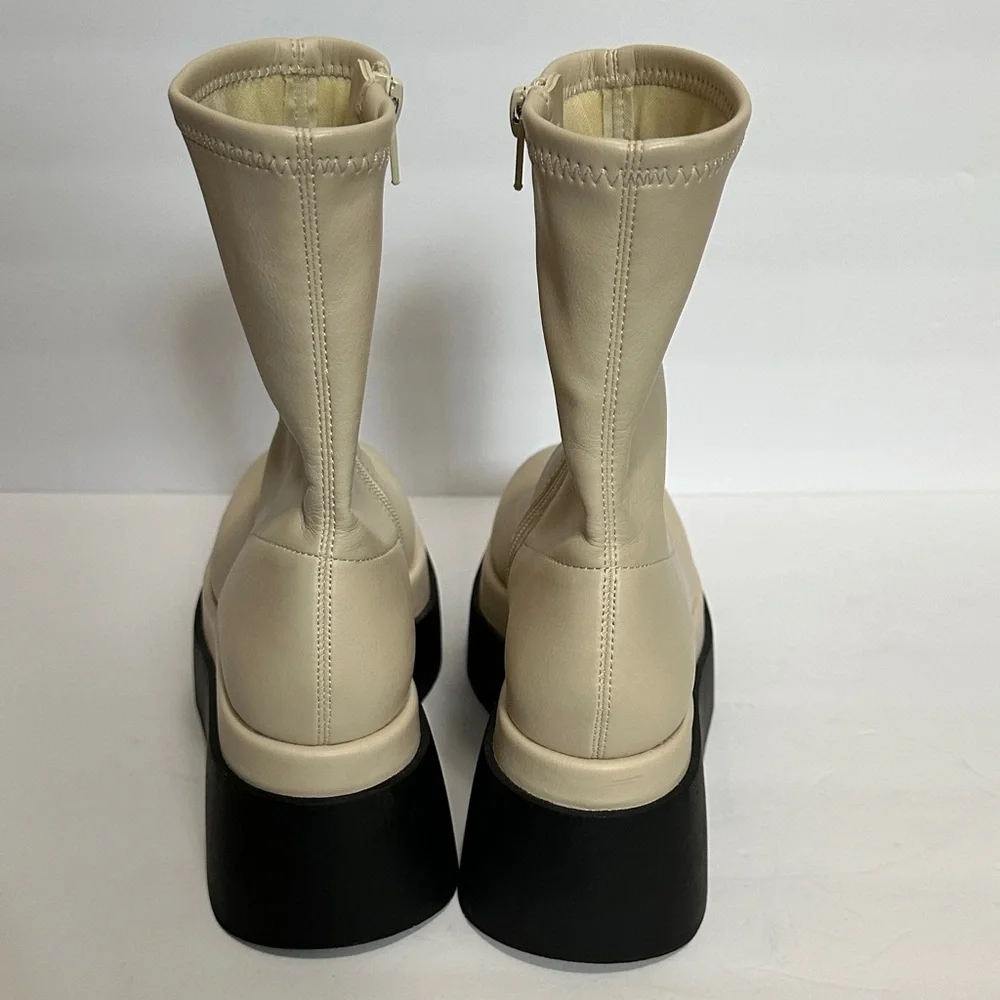 Call It Spring Women's Mars Ankle Boot size 5 cream